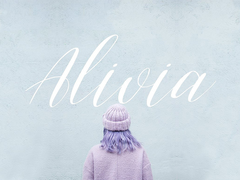 楷书 "Alivia "字体(Alivia Script Font)插图