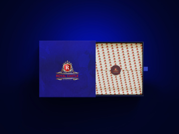 Dimond Box Mockup 09